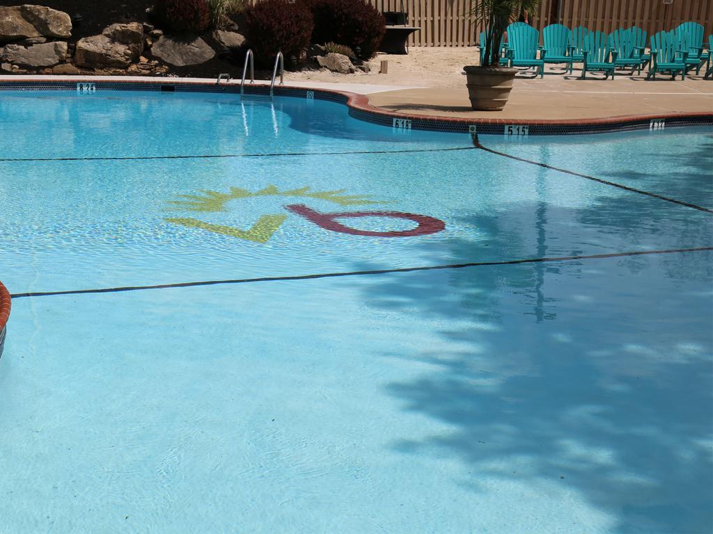 Radisson Valley Forge 4*